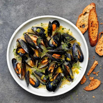 Premium Half Shell Mussels – Raw Frozen Foodservice Ingredient