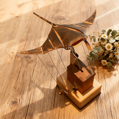 Handcrafted Wooden Swimming Ray Robot Automaton - 3D Moving Fish Mechanism, Realistic Swimming Movements, Desktop Decoration, Modern Wooden Ocean Decoration, Suitable for Home/Office Decor